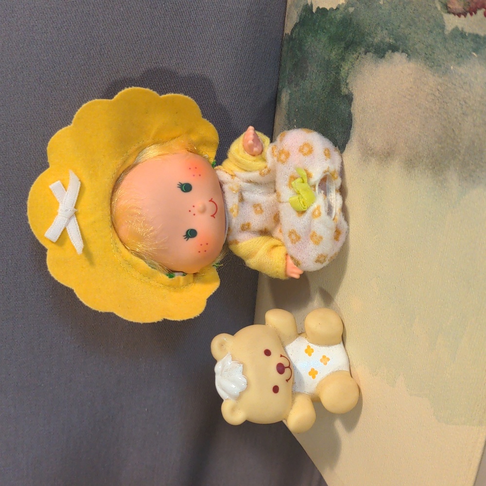 Vintage Butter Cookie Doll & Pet Jelly Bear